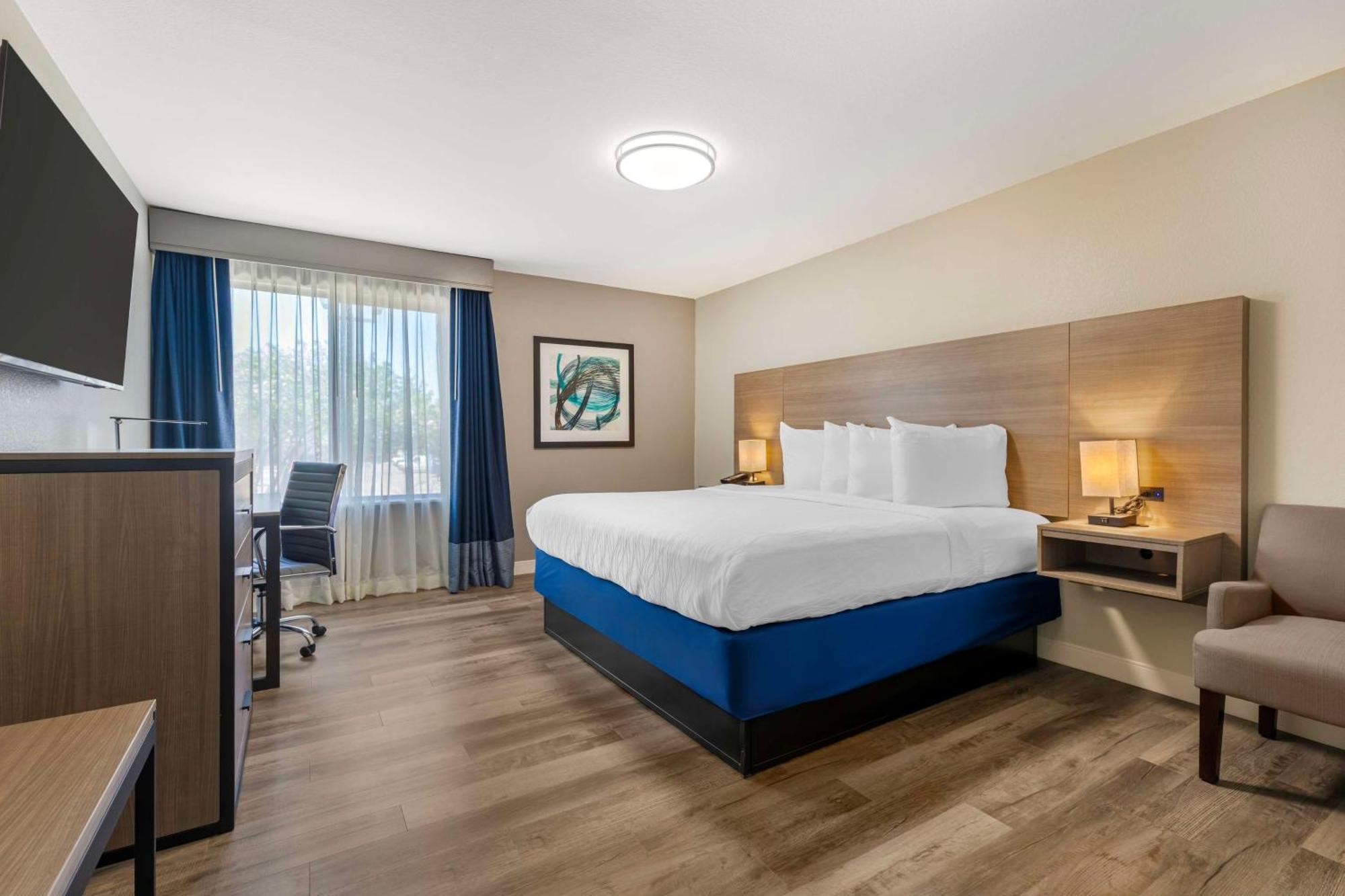 Best Western Plus Lewisville Flower Mound Exterior photo