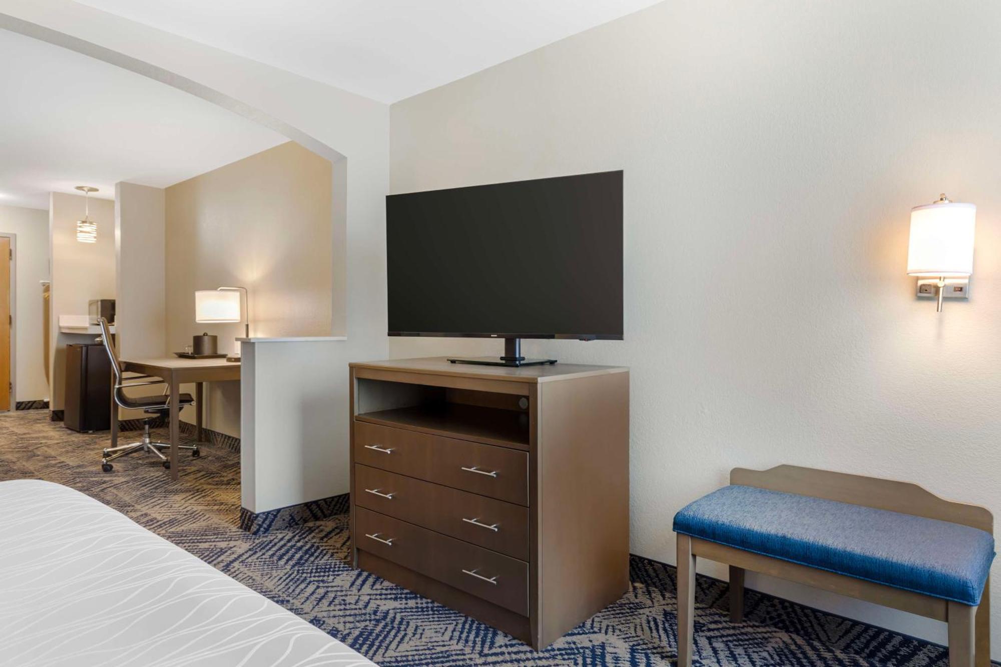 Best Western Plus Lewisville Flower Mound Exterior photo