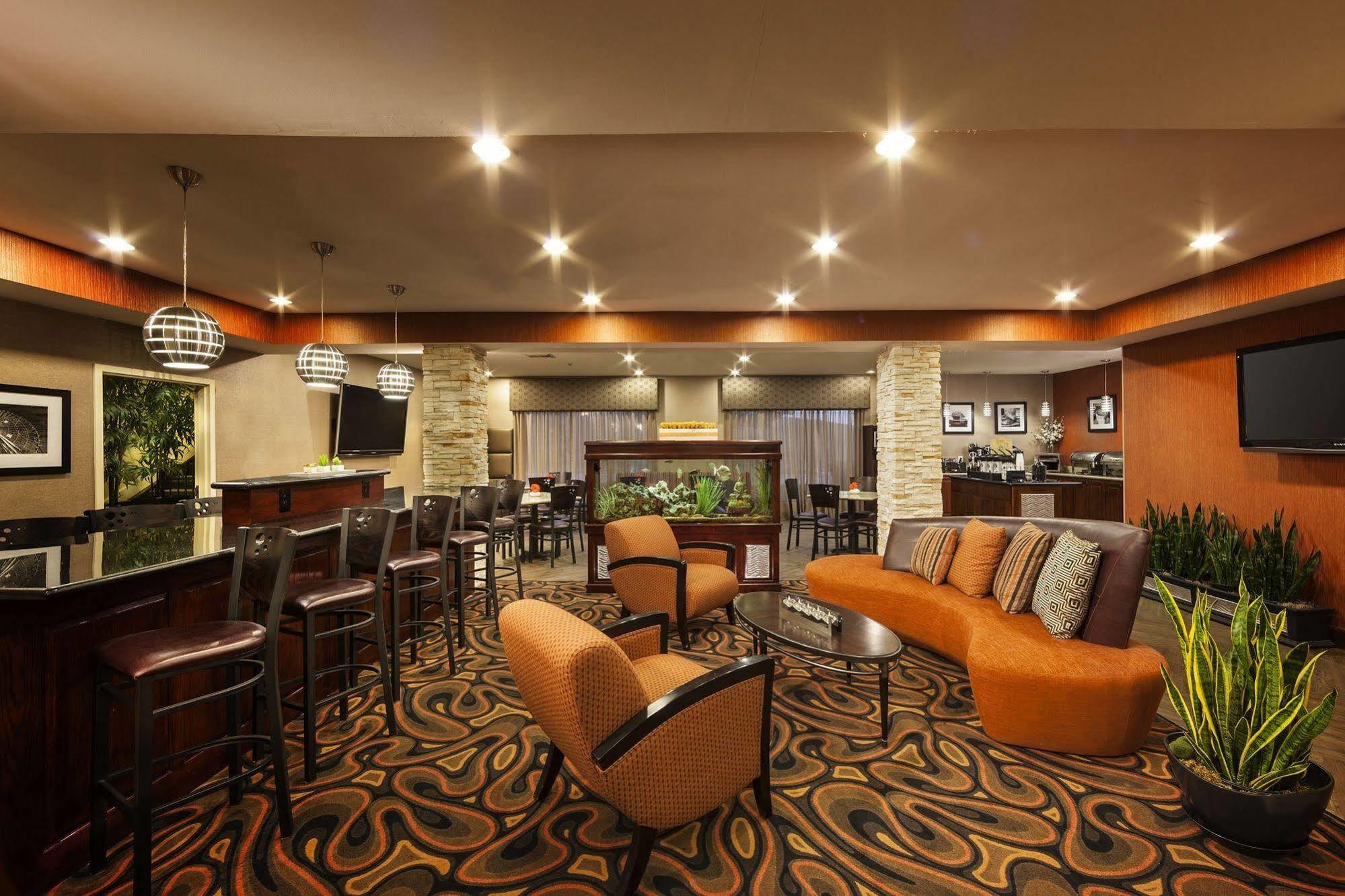 Best Western Plus Lewisville Flower Mound Exterior photo